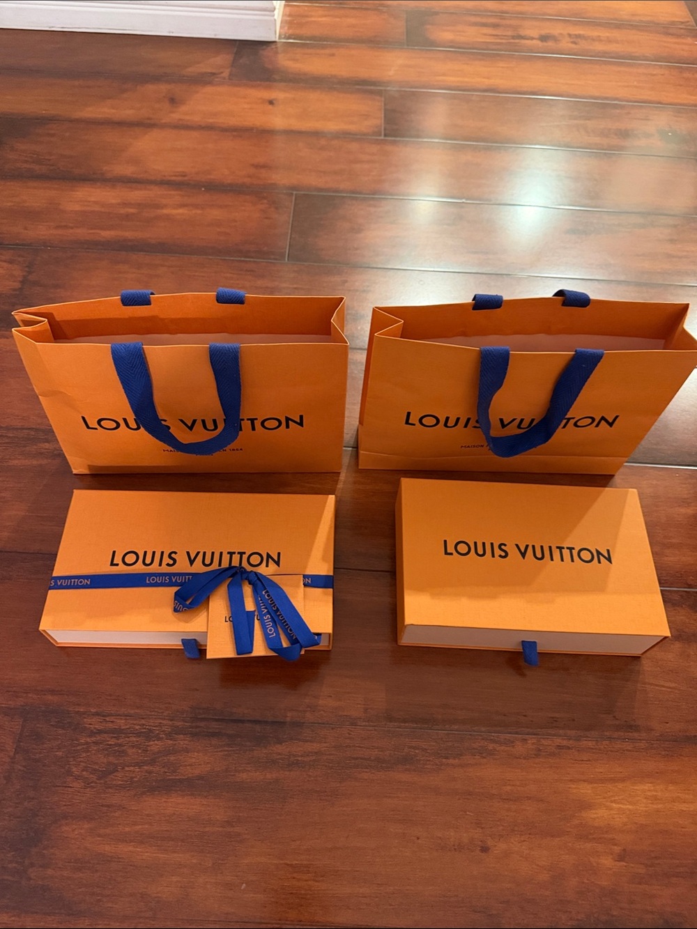 💫Authentic Louis Vuitton Boxes and Paper Bags💫